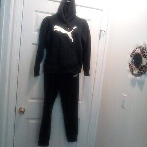Women's Puma sweatsuit M/L